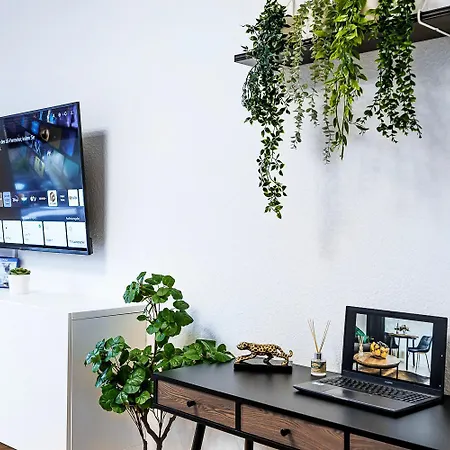 Ferienwohnung Zentral-Kingsize Bett-Playstation 4-Hbf Nach Koeln Und Duesseldorf Haan Exterior foto