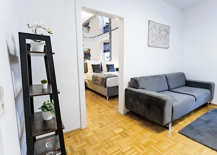 Zentral-Kingsize Bett-Playstation 4-Hbf Nach Koeln Und Duesseldorf